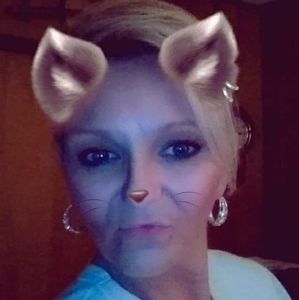 Meet your Posher, Roxanne